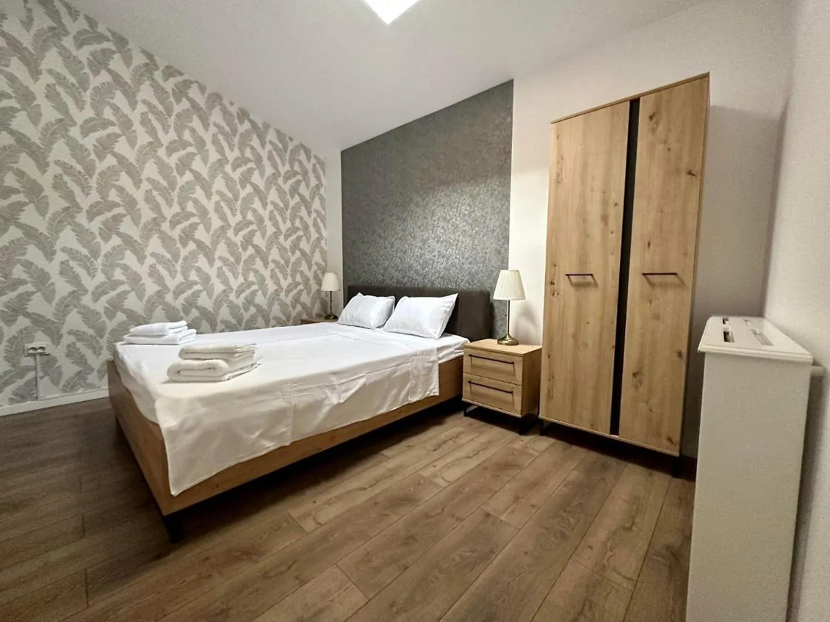 Xox Villa House & Garden Bukarest 0*,